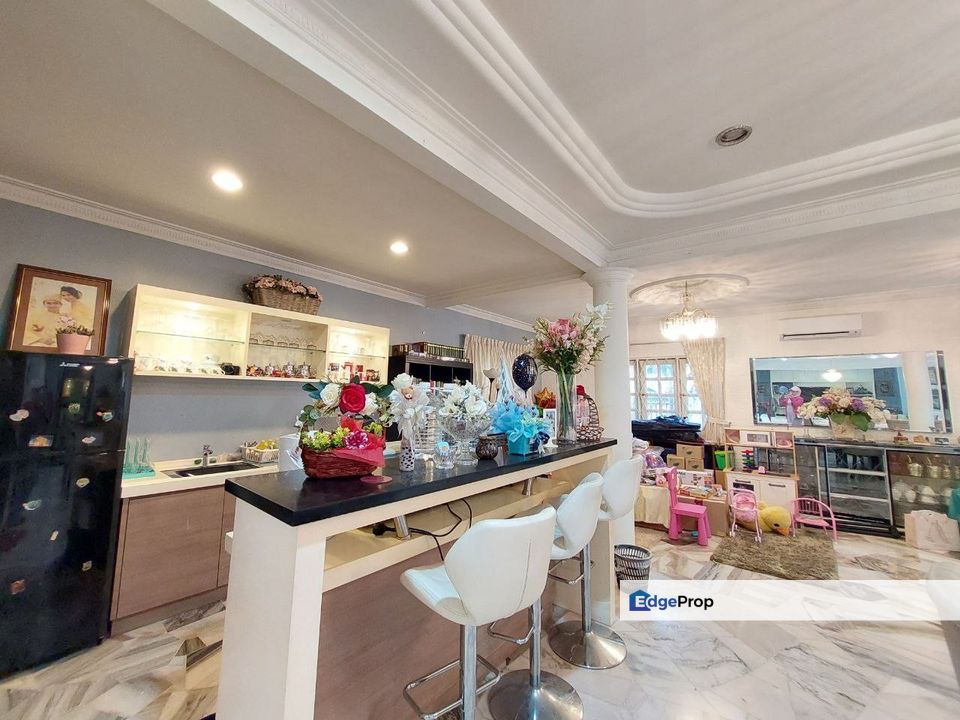 1sty Bungalow Swimming Pool Seksyen 3 Shah Alam Cat Baru,size11000sqft, Selangor, Shah Alam