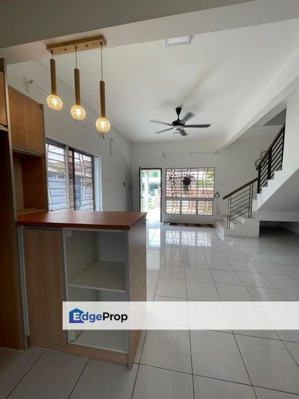 Desiran Bayu Puchong End Lot,Kitchen Cabinet,Cantik, Selangor, Puchong