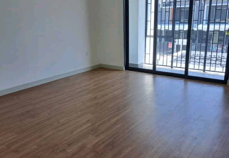 Elmina Green Three @ City of Elmina