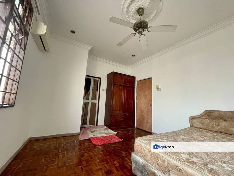 2 storey terrace house Taman Subang Perdana Renovated Extend Kitchen, Selangor, Subang