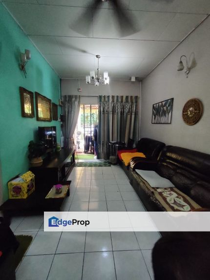 1sty Lestari Putra Seri Kembangan Face Open, Cantik, Car Porch Extend, Selangor, Seri Kembangan
