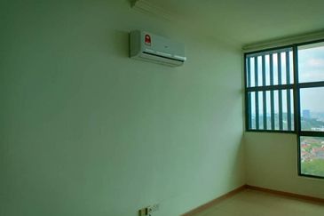 Vista Alam Serviced Apartment