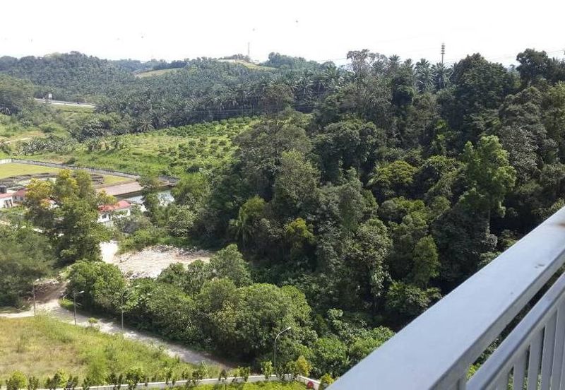 Vista Alam Serviced Apartment