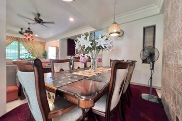 Lake Point Residence