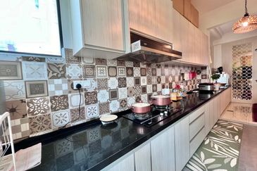 Lake Point Residence