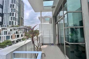 Lake Point Residence