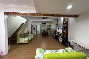 Taman Pinggiran Putra