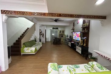 Taman Pinggiran Putra