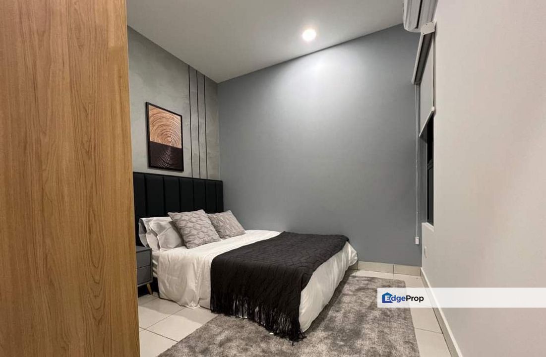 Cheapest Freehold Service Residence Kota Warisan Sepang 4rooms,Furnish, Selangor, Sepang