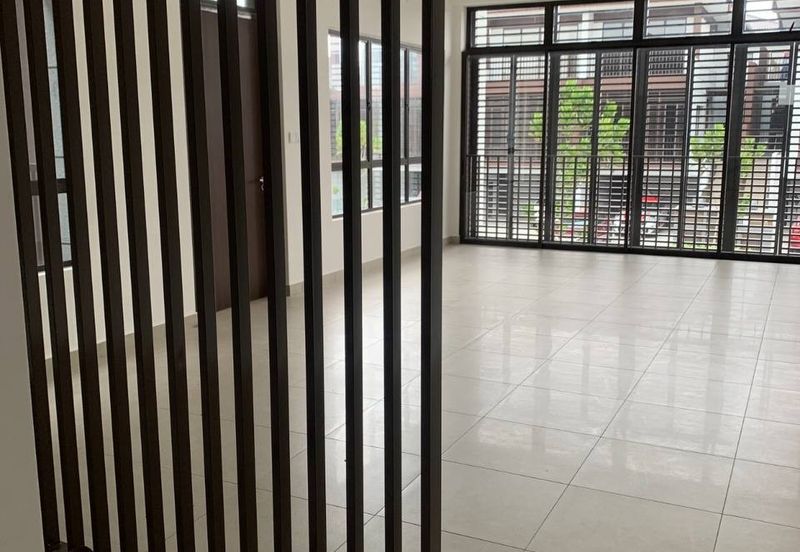 3sty teres Mulia Residence Cyberjaya Freehold, Dekat Masjid, New House