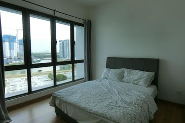 Lake Point Residence