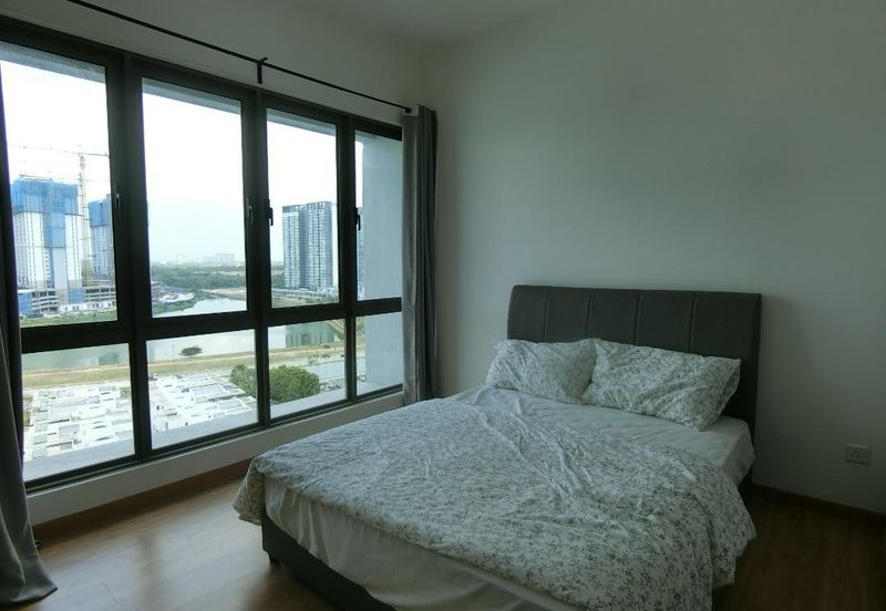 Lake Point Residence