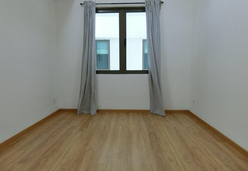 Lake Point Residence