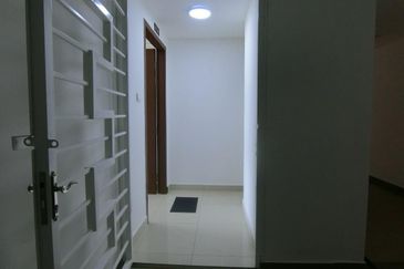 Lake Point Residence