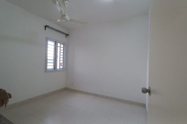 De Bayu Apartment @ Setia Alam