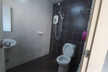 De Bayu Apartment @ Setia Alam