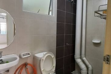 De Bayu Apartment @ Setia Alam