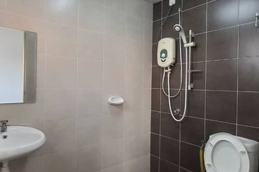 De Bayu Apartment @ Setia Alam