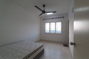 De Bayu Apartment @ Setia Alam