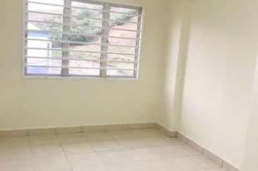 Suria Tropika Apartment
