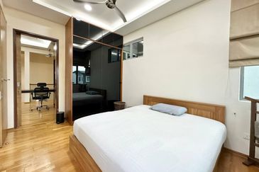 Symphony Hills Schumann