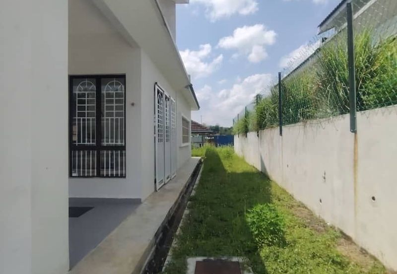 Taman Jenderam Anggun, Jalan Jenderam Anggun 2