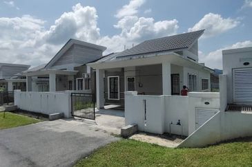 Taman Jenderam Anggun