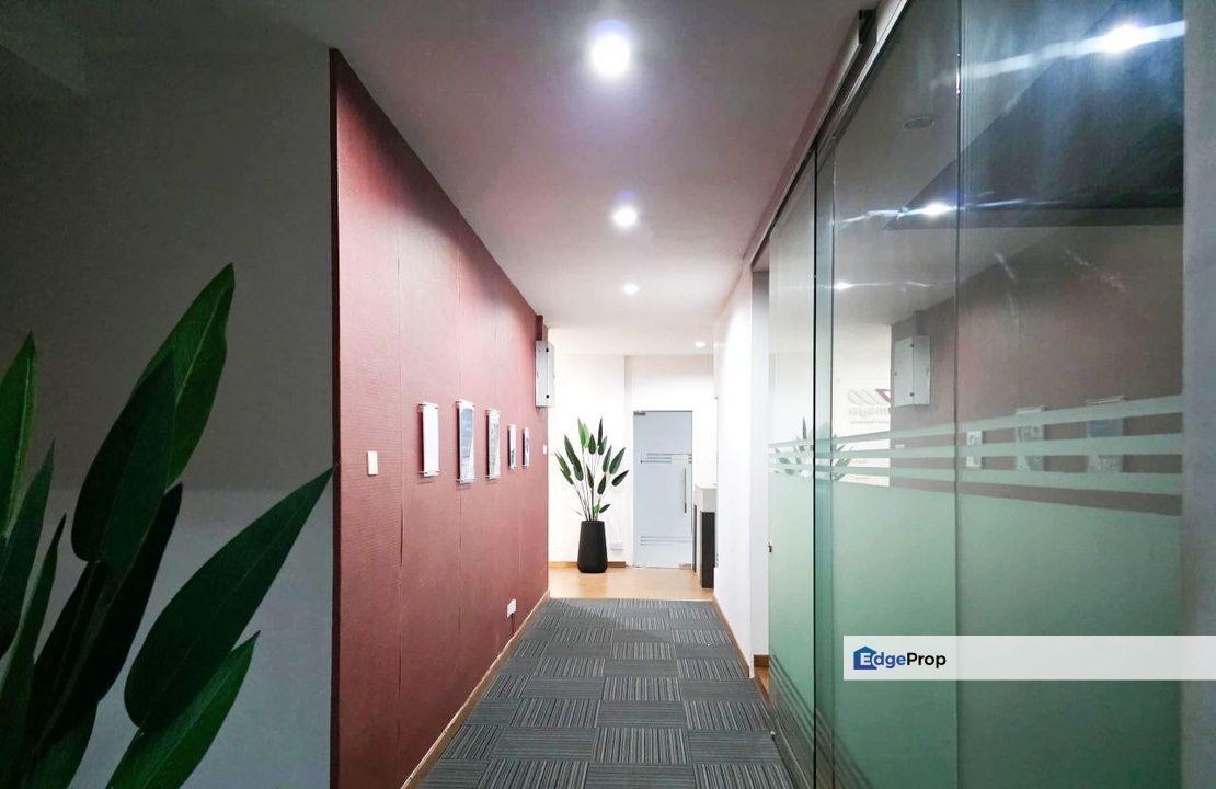 2sty Shop Atmosphere Seri Kembangan walk to MRT Putra Permai, near LDP, Selangor, Seri Kembangan