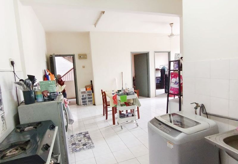 Pangsapuri Putra Impian, Taman Pinggiran Putra