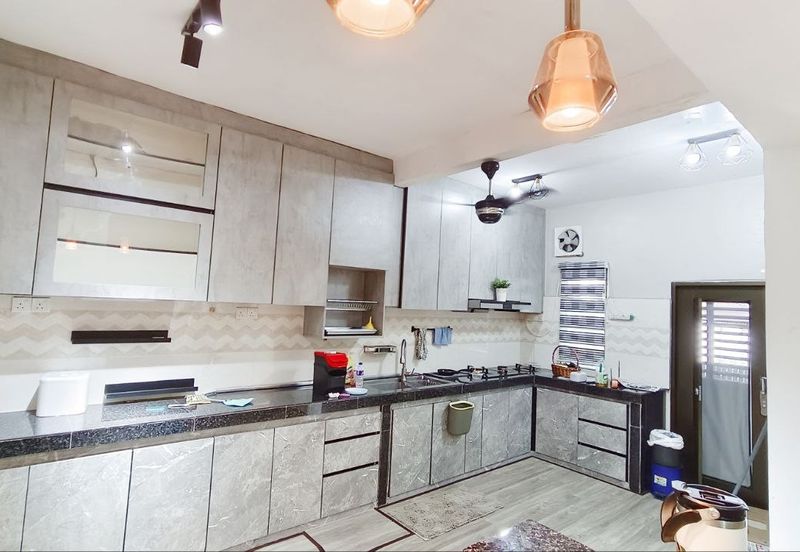 Desa Pinggiran Putra