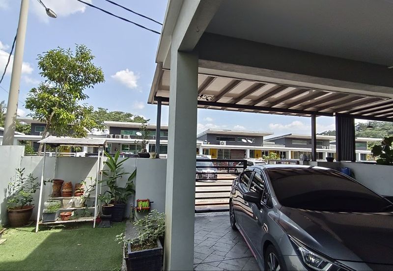 Desa Pinggiran Putra