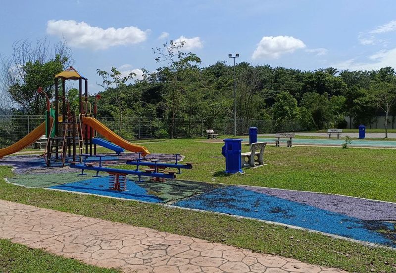 Desa Pinggiran Putra