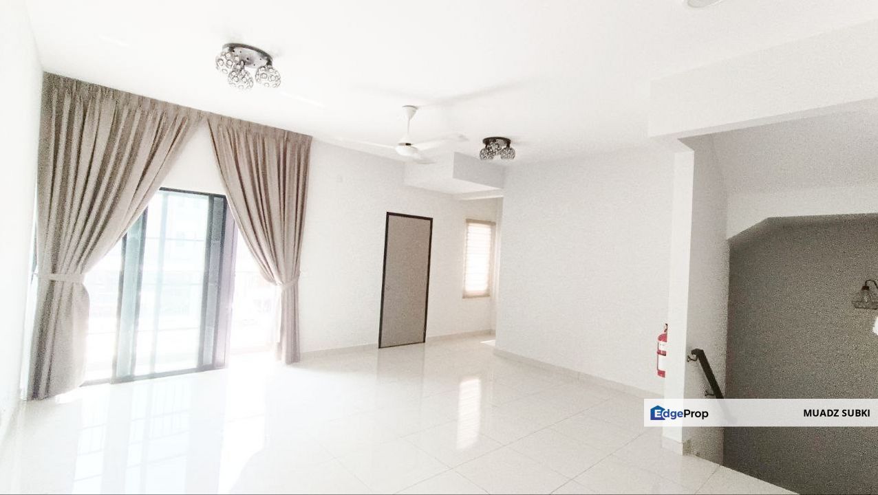 TownHouse Cantik, Elegan Residensi Puchong Kitchen Cabinet,Gated Guard, Selangor, Puchong