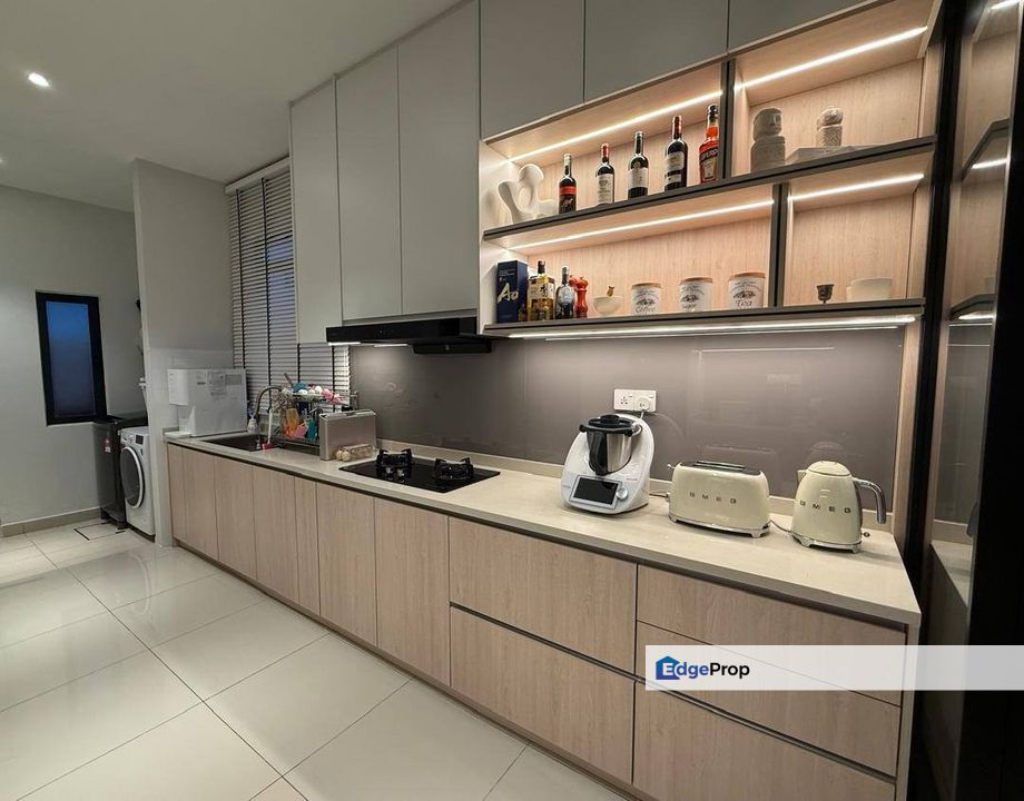 2sty Sejati Lakeside Cyberjaya Freehold,EndLot,Full Furnish,Full Reno, Selangor, Cyberjaya