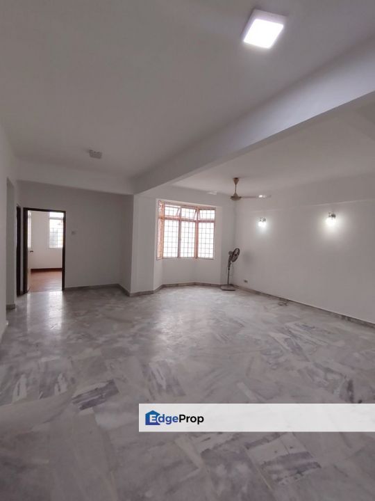 Corner Big Size GoodYear Court 8 Subang Kitchen cabinet,Murah,Cat Baru, Selangor, USJ