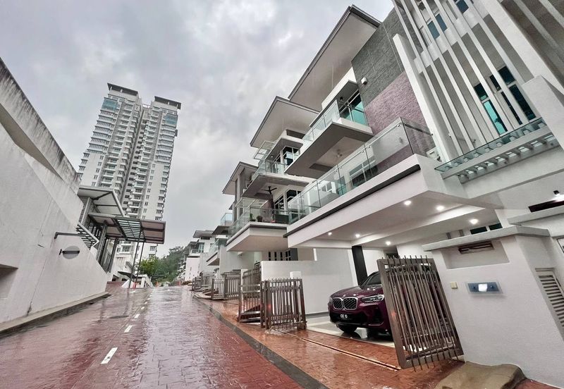 Saville @ The Park - Twin Villa