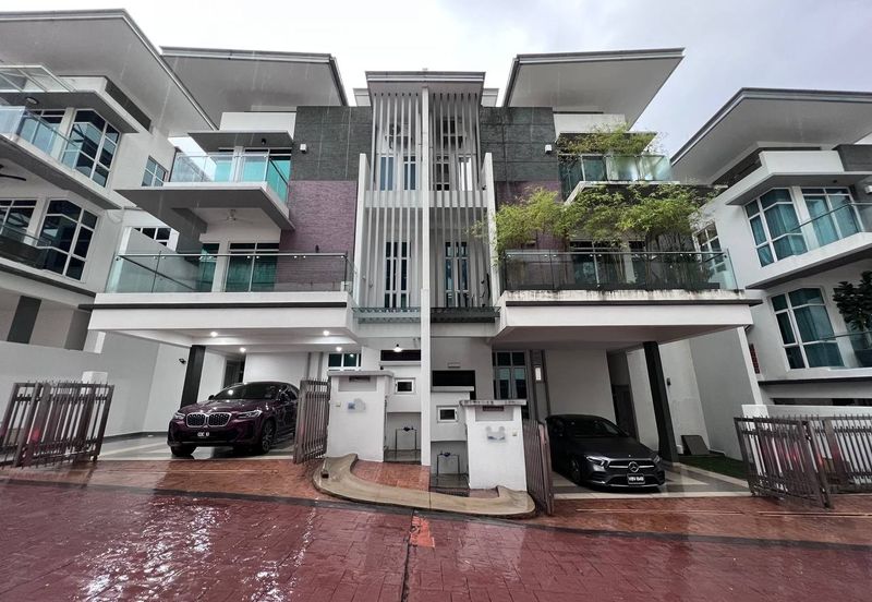 Saville @ The Park - Twin Villa