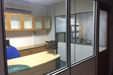 3 storey Office Setiawangsa Peaceful Location,ada Parking, Sewa Murah