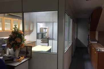 3 storey Office Setiawangsa Peaceful Location,ada Parking, Sewa Murah