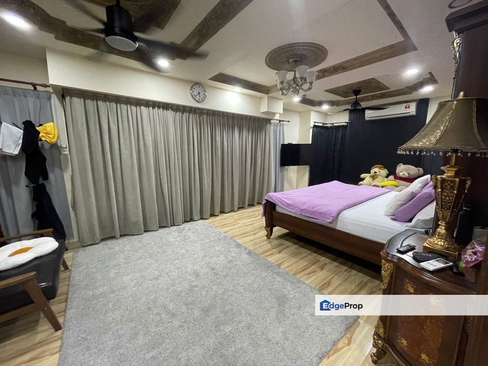 2sty Corner Taman Kinrara Puchong Nonbumi, Full Reno, Kitchen Cabinet, Selangor, Puchong