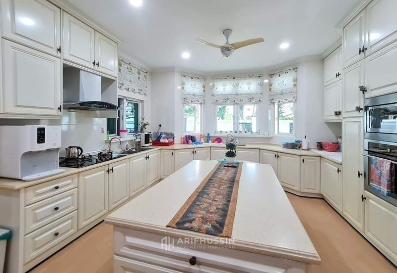 Seksyen 10, Shah Alam