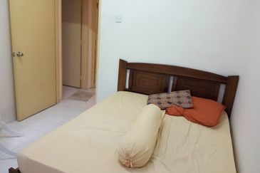 Taman Pinggiran Putra