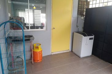 Taman Pinggiran Putra