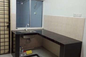 Taman Pinggiran Putra