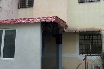 Taman Pinggiran Putra