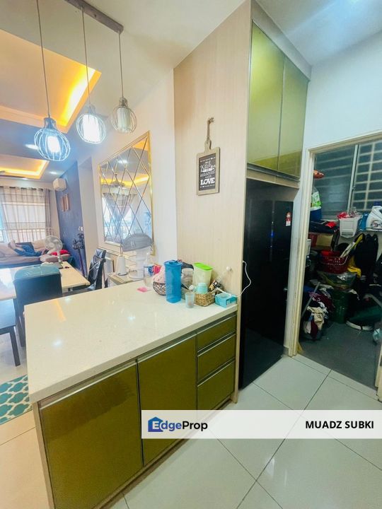 The Sanderson Condo Seri Kembangan Freehold Nice Reno Cantik 2parking, Selangor, Seri Kembangan