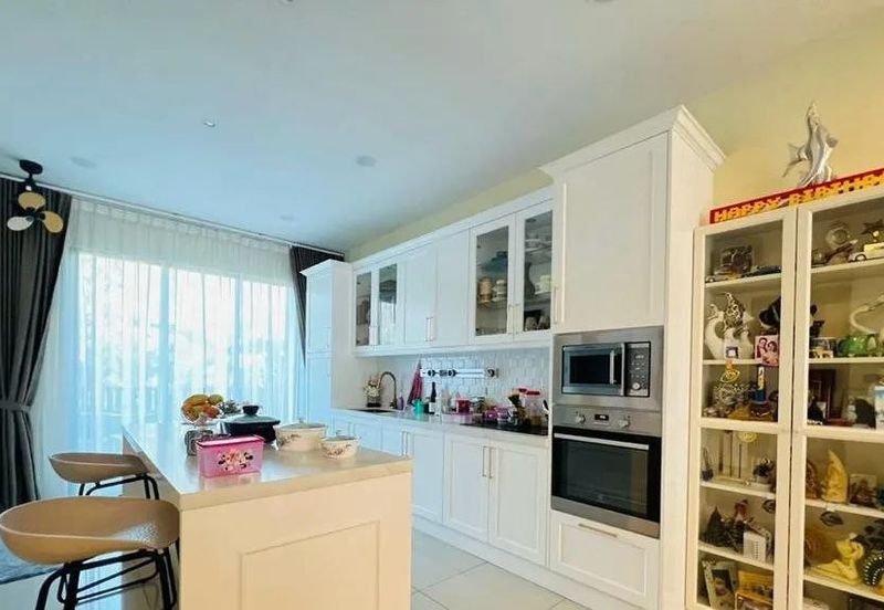 Isle of Botanica, Setia Eco Glades