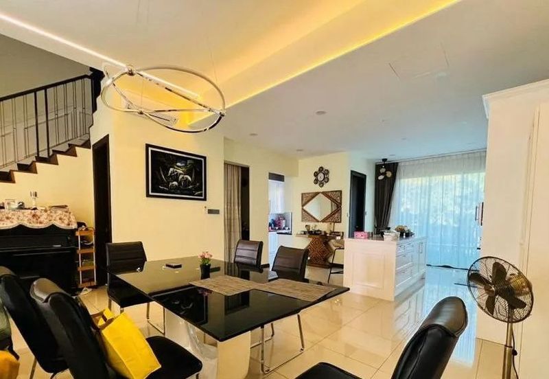 Isle of Botanica, Setia Eco Glades