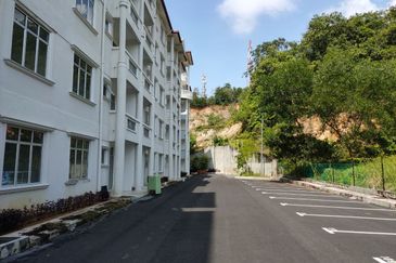 Pangsapuri Cempaka @ Taman Salak Maju