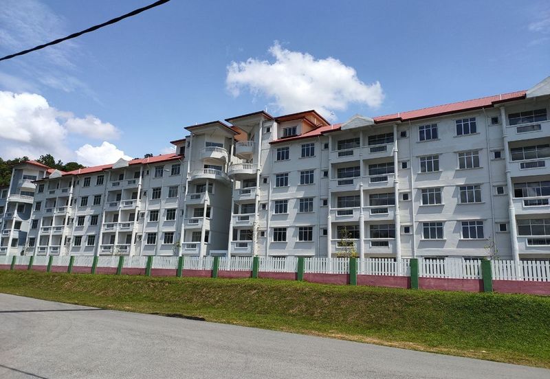 Pangsapuri Cempaka @ Taman Salak Maju